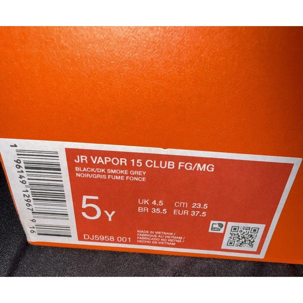 Nike Jr. Mercurial Vapor 15 Club FG/MG DJ5958-001 Youth Size 5Y. Top of Box Miss